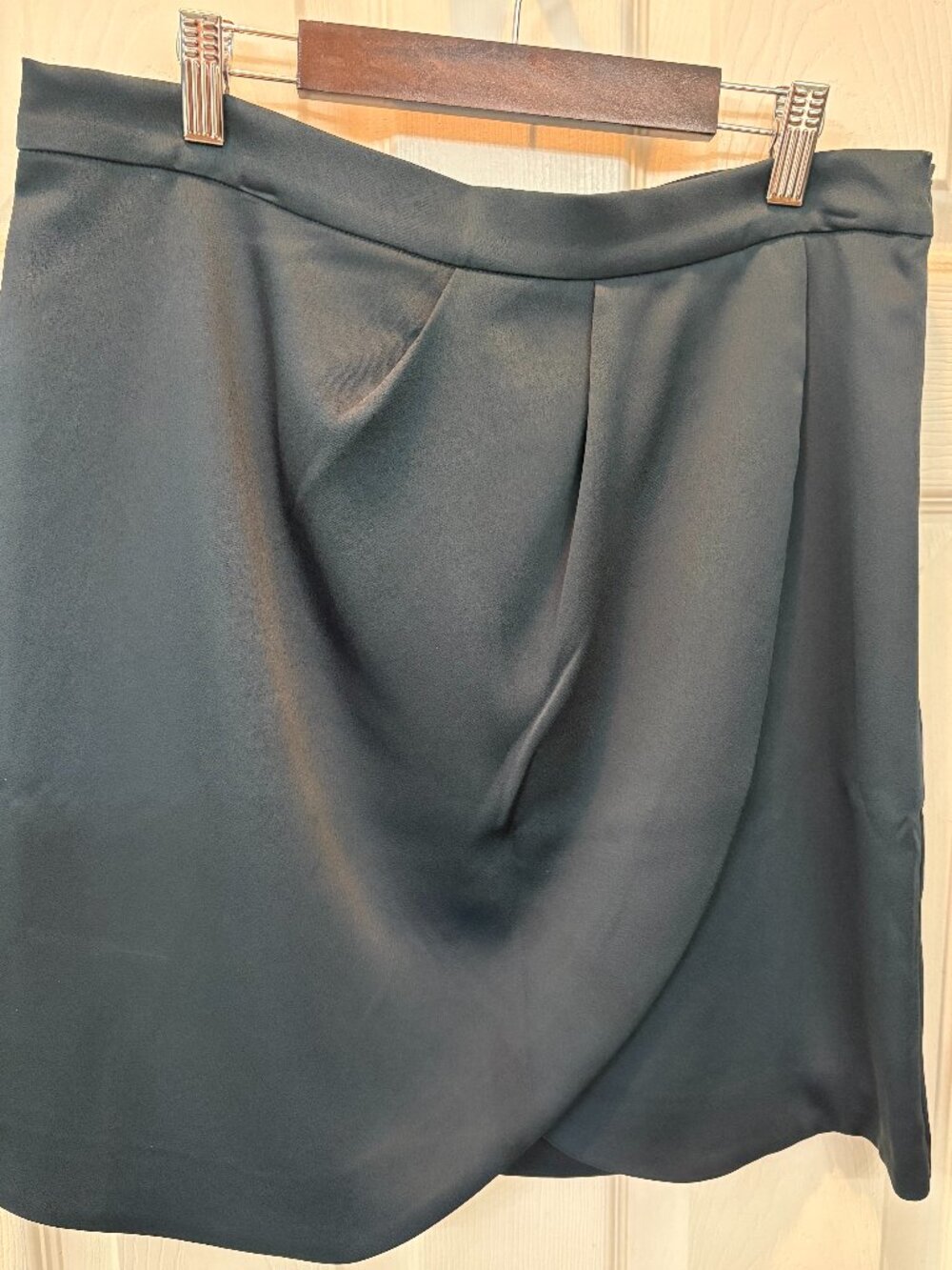 H&M Black Mini Skirt
